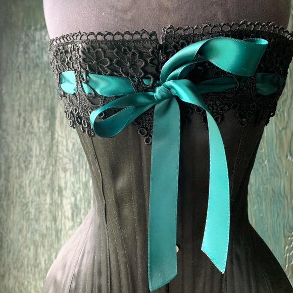 Sample sale ready to ship S- Curve Edwardian steel boned corset waist to 30 “ - Picture 5 of 7